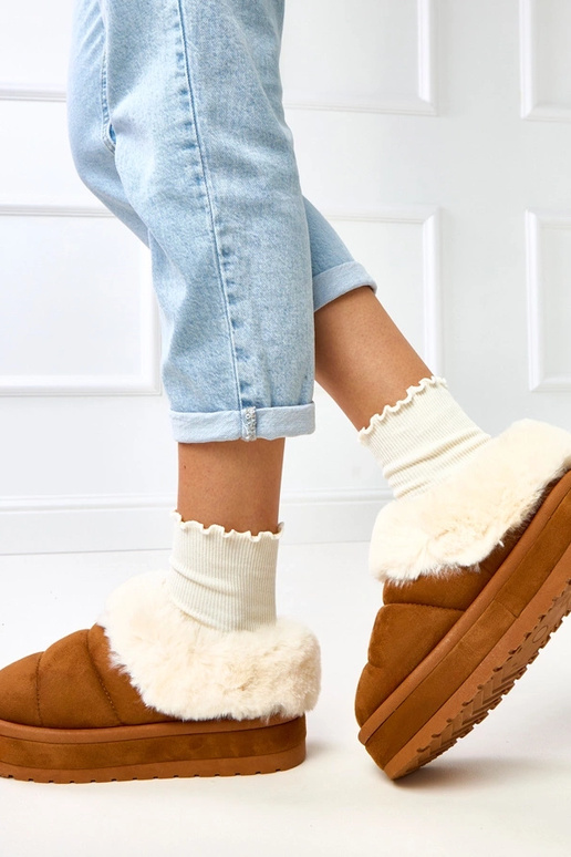 Hnedé krátke snehové topánky...