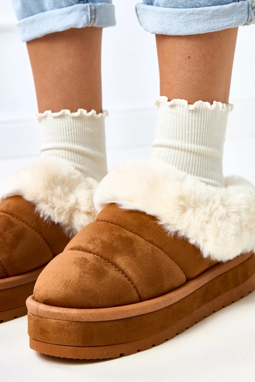 Hnedé krátke snehové topánky...