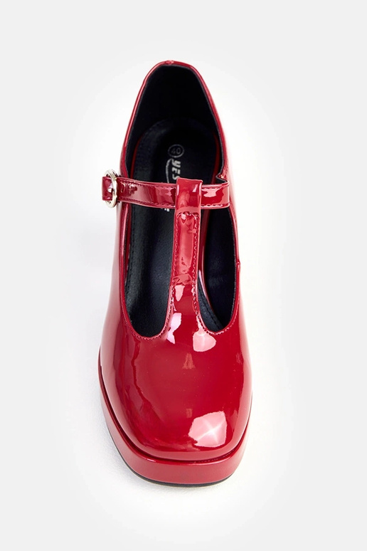 Bordové poltopánky na stĺpiku so...