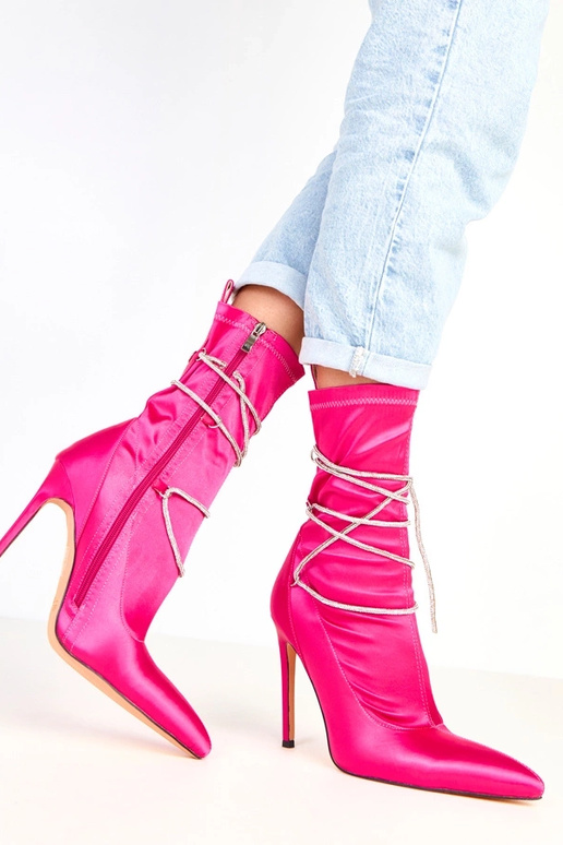 Ružové saténové čižmy na podpätku...