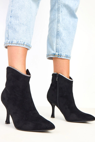 Čierne dámske čižmy s...