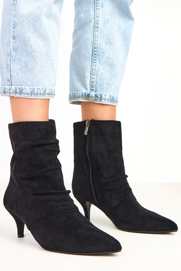 Čierne boty na nízkom...