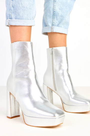 Strieborné dámske boty na...