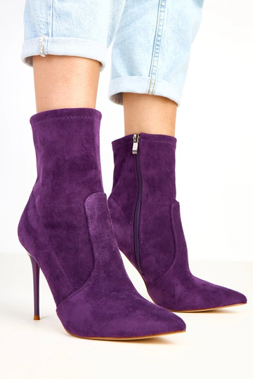 Tmavofialové boty so...