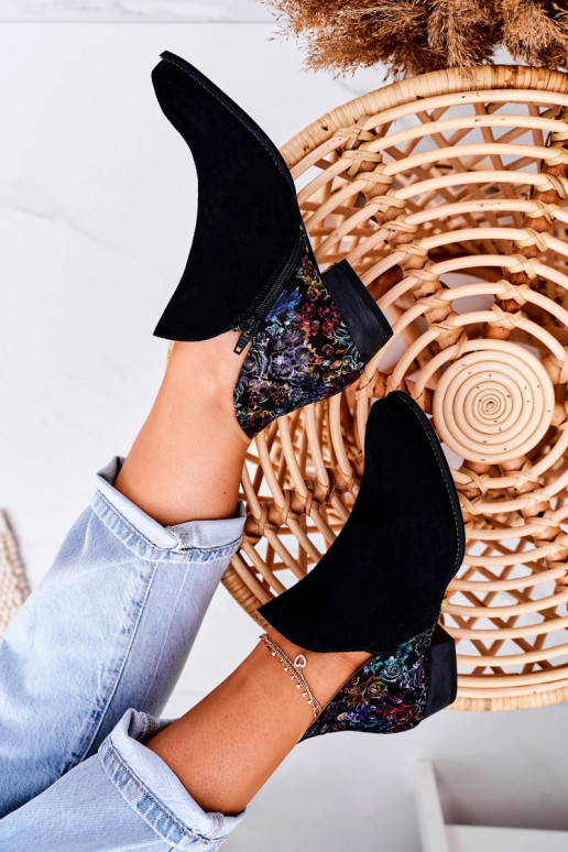 Dámske čižmy Máciejka čierna s kvetmi 04091-57