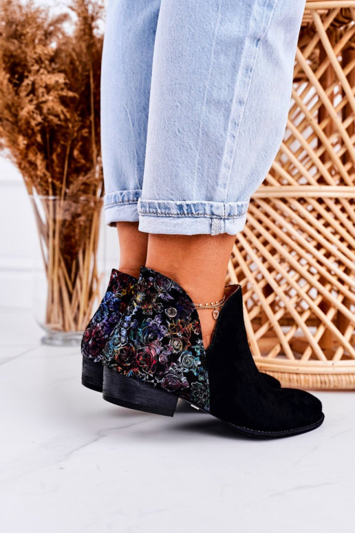 Dámske čižmy Máciejka čierna s kvetmi 04091-57