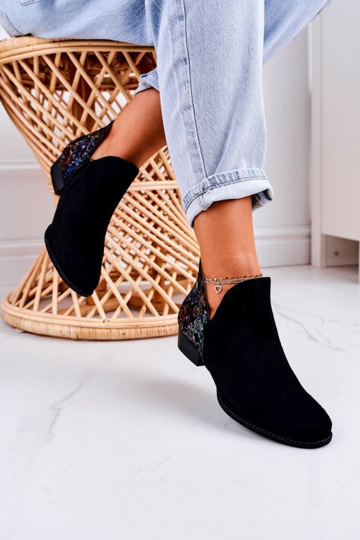 Dámske čižmy Máciejka čierna s kvetmi 04091-57