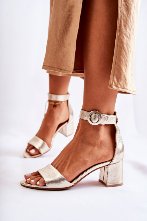 Kožené Sandále na vysokom podpätku Máciejka 04141-42 zlatej farby Kožené Sandále na vysokom podpätku Máciejka 04141-42 zlatej farby