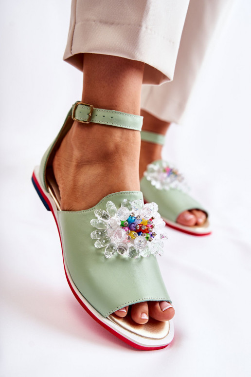 Dámske Kožené sandále s ozdobami zelená farba Nevassa