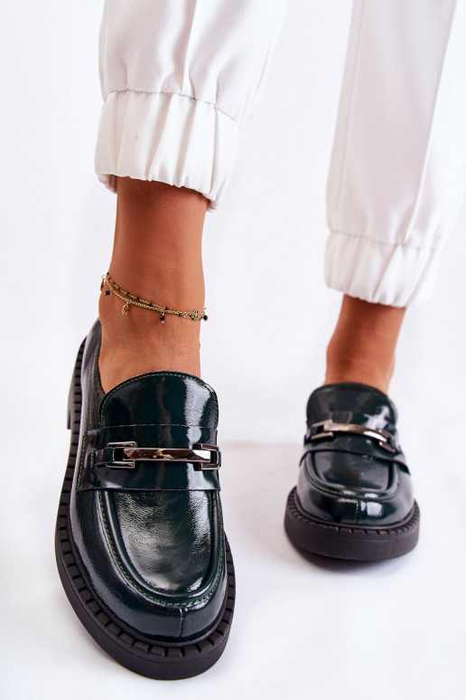 s lakovým efektom topánky So striebornou ozdobou zelená farba Lemar Hestill