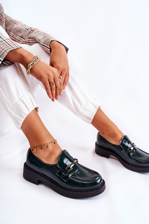 s lakovým efektom topánky So striebornou ozdobou zelená farba Lemar Hestill