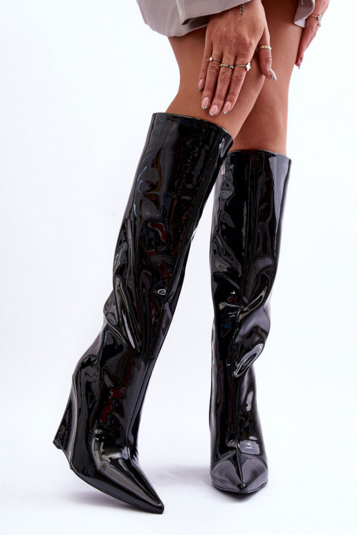 s lakovým efektom čižmy Zapnuté INedge čierna Delinn s lakovým efektom čižmy Zapnuté INedge čierna Delinn