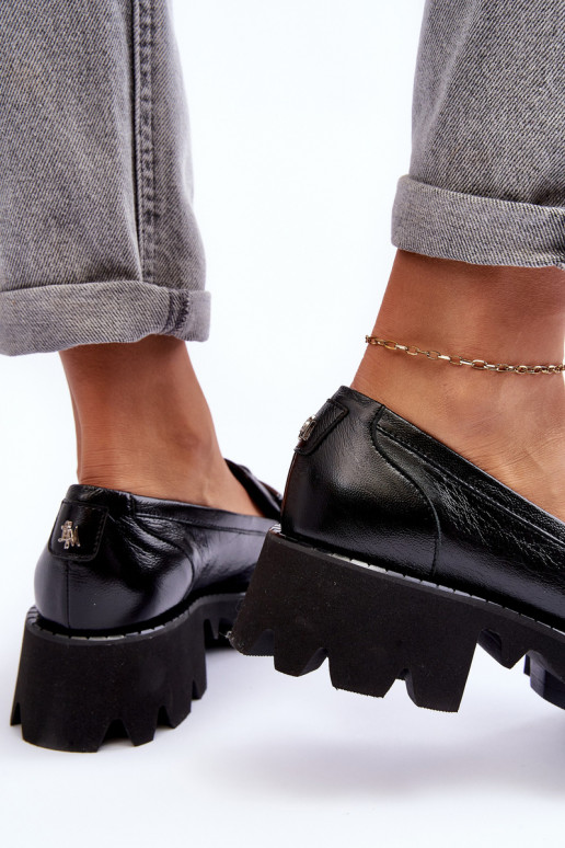 Dámske Kožené topánky Mokasíny s ozdobami Laura Messi 2699 čierna Dámske Kožené topánky Mokasíny s ozdobami Laura Messi 2699 čierna