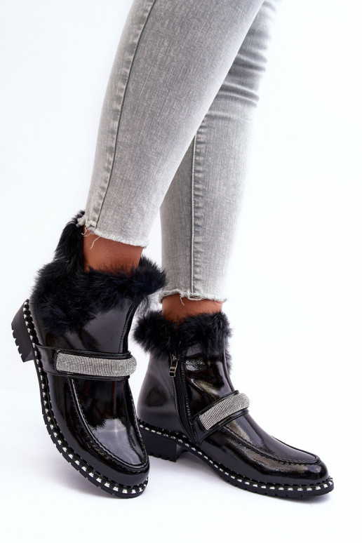 Nízka Čižmy s lakovým efektom s kožušinou A Dekorácia S.Barski MR870-74 čierna Nízka Čižmy s lakovým efektom s kožušinou A Dekorácia S.Barski MR870-74 čierna