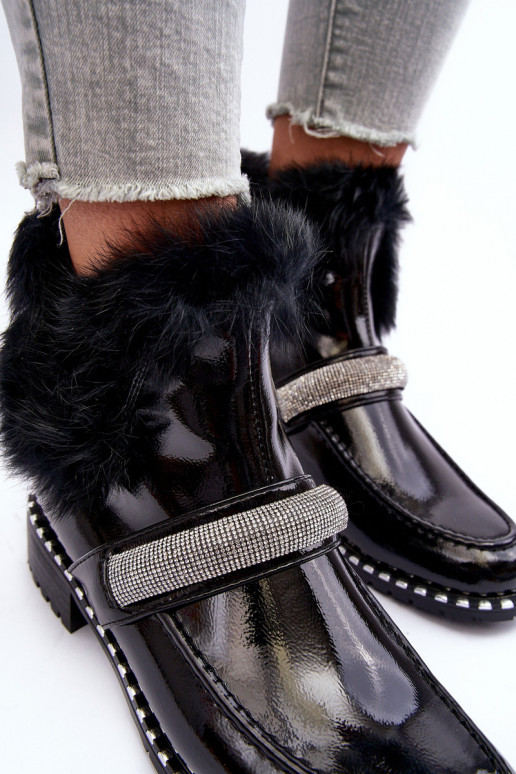 Nízka Čižmy s lakovým efektom s kožušinou A Dekorácia S.Barski MR870-74 čierna Nízka Čižmy s lakovým efektom s kožušinou A Dekorácia S.Barski MR870-74 čierna