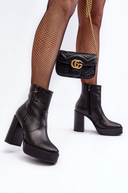 Dámske čižmy z pravej kože s podpätkami a platformai Laura Messi 2690 čierna