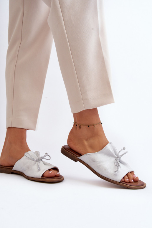 Zazoo 2659 Kožené papuče Dámske strieborná farba Zazoo 2659 Kožené papuče Dámske strieborná farba