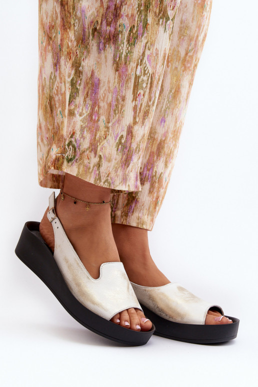 Zazoo 2893 Dámske sandále Kožené na Hustýj PodeszInie zlatej farby Przecierany