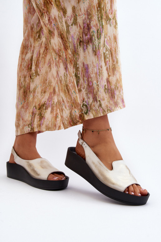 Zazoo 2893 Dámske sandále Kožené na Hustýj PodeszInie zlatej farby Przecierany