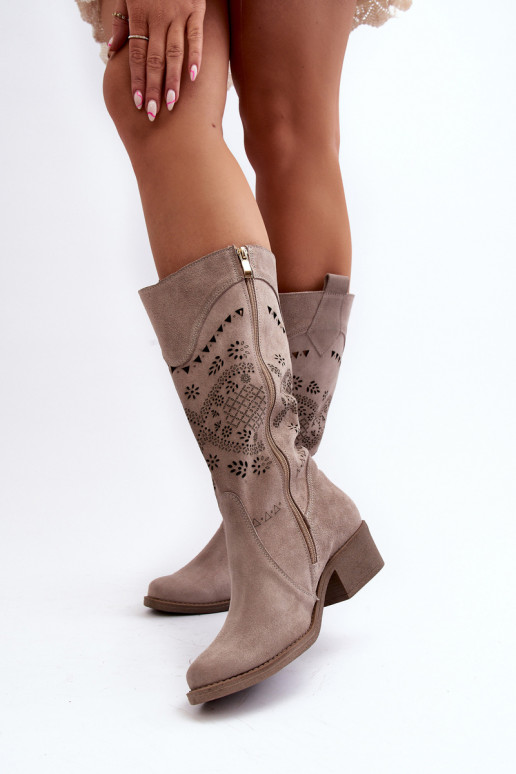 Zazoo 4043 zo semišu čižmy Zapnuté nízkom opätku s prvkami prelamovania farba cappuccino Zazoo 4043 zo semišu čižmy Zapnuté nízkom opätku s prvkami prelamovania farba cappuccino