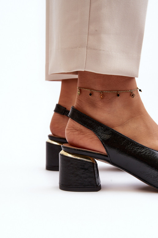 Dámske sandále s ozdobami Laura Messi 2719 čierna Dámske sandále s ozdobami Laura Messi 2719 čierna