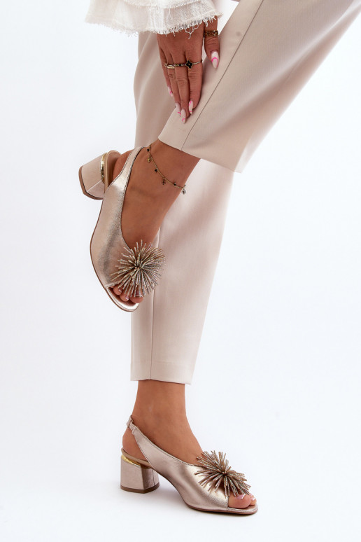 Dámske sandále s ozdobami Laura Messi 2719 zlatej farby Dámske sandále s ozdobami Laura Messi 2719 zlatej farby