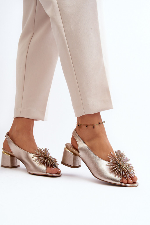 Dámske sandále s ozdobami Laura Messi 2719 zlatej farby Dámske sandále s ozdobami Laura Messi 2719 zlatej farby