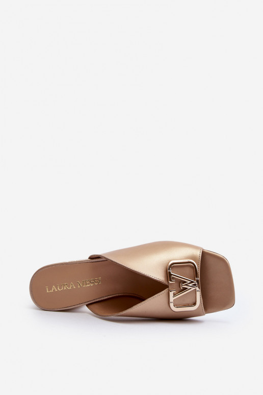 Elegantný štýl Dámske papuče s podpätkami Laura Messi 2771 zlatej farby
