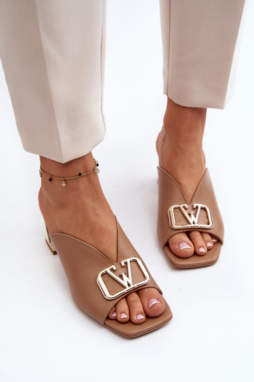 Elegantný štýl Dámske papuče s podpätkami Laura Messi 2771 béžová