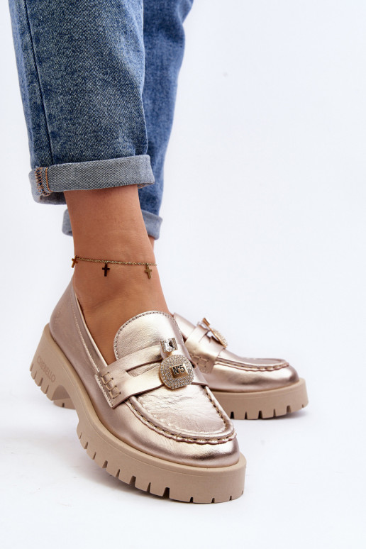 Kožené topánky Mokasíny s ozdobami CheBello 4291 zlatej farby Kožené topánky Mokasíny s ozdobami CheBello 4291 zlatej farby