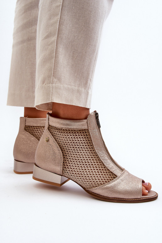 Kožené Dámske čižmy so širokými podpätkamiOdkrytymi Palcami Máciejka 06413-25 zlatej farby Kožené Dámske čižmy so širokými podpätkamiOdkrytymi Palcami Máciejka 06413-25 zlatej farby