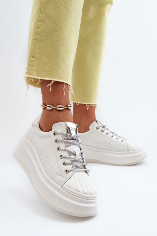 Kožené Tenisky model obuvi Dámske s platformou GOE NN2N4033 biela farba Kožené Tenisky model obuvi Dámske s platformou GOE NN2N4033 biela farba