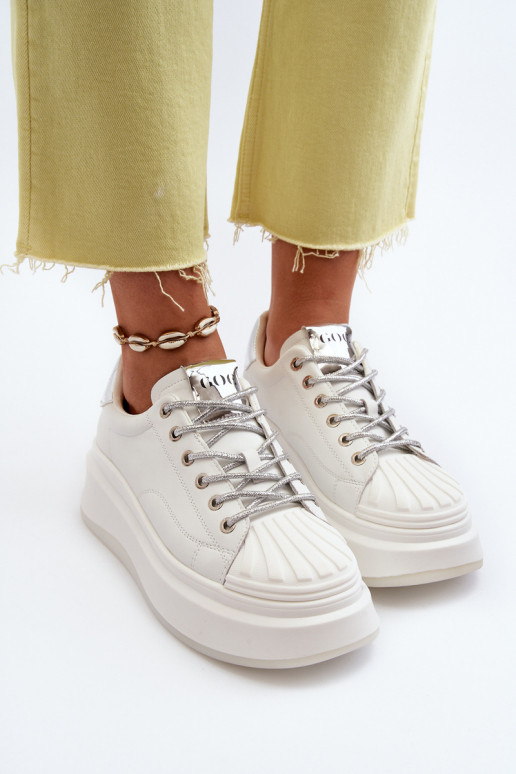 Kožené Tenisky model obuvi Dámske s platformou GOE NN2N4033 biela farba Kožené Tenisky model obuvi Dámske s platformou GOE NN2N4033 biela farba