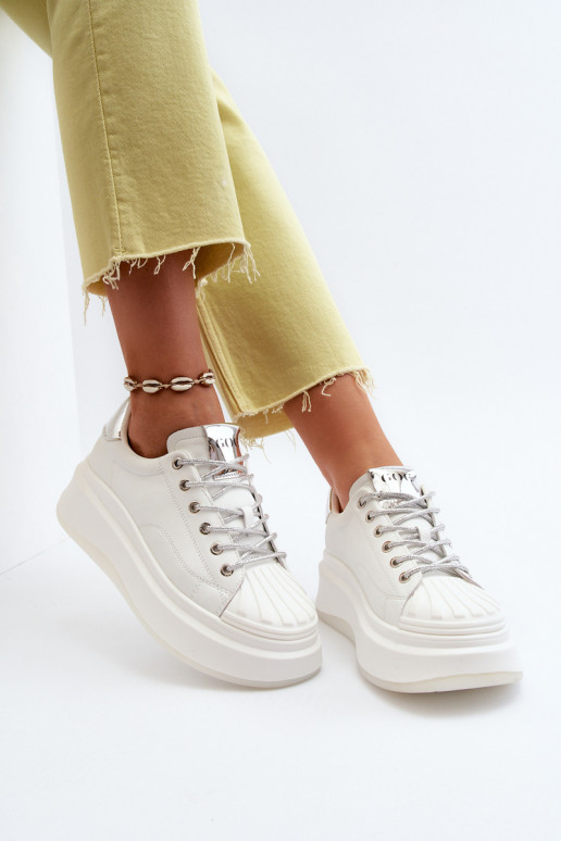 Kožené Tenisky model obuvi Dámske s platformou GOE NN2N4033 biela farba Kožené Tenisky model obuvi Dámske s platformou GOE NN2N4033 biela farba