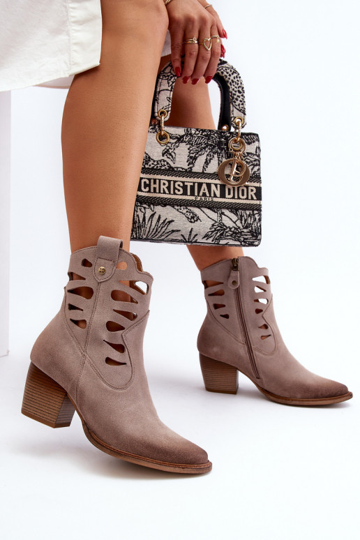 Kožené Čižmy S výrezmi Máciejka 06412-04 béžová Kožené Čižmy S výrezmi Máciejka 06412-04 béžová