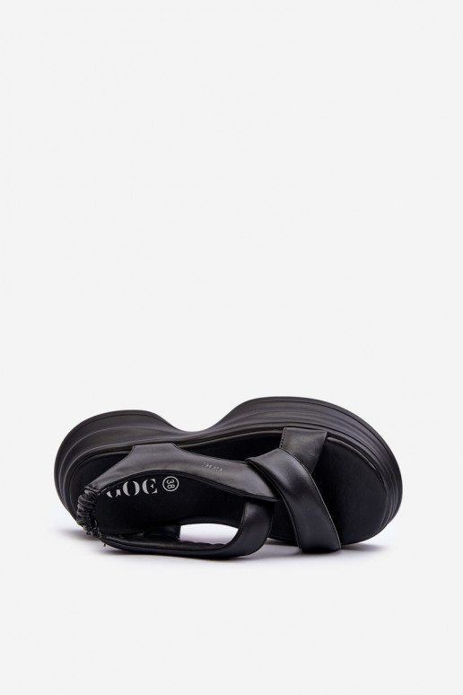 Dámske sandále Dámske s trendovou masívnou podrážkou čierna GOE NN2N4106 Dámske sandále Dámske s trendovou masívnou podrážkou čierna GOE NN2N4106