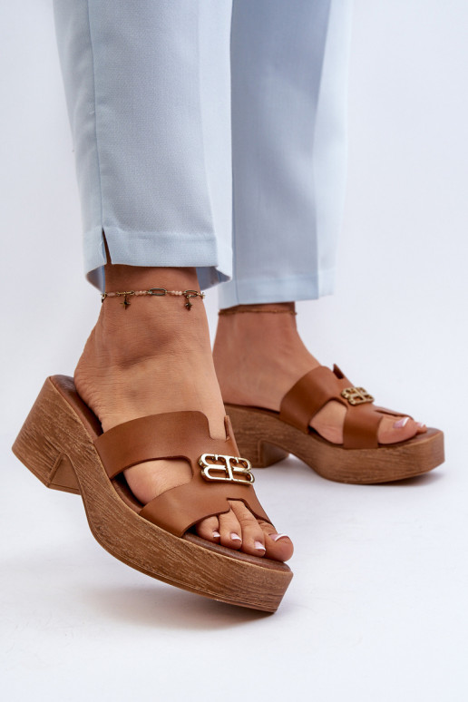 Zazoo 40412 Kožené Elegantný štýl Dámske papuče so zlatými detailmi Hnedá farba Zazoo 40412 Kožené Elegantný štýl Dámske papuče so zlatými detailmi Hnedá farba