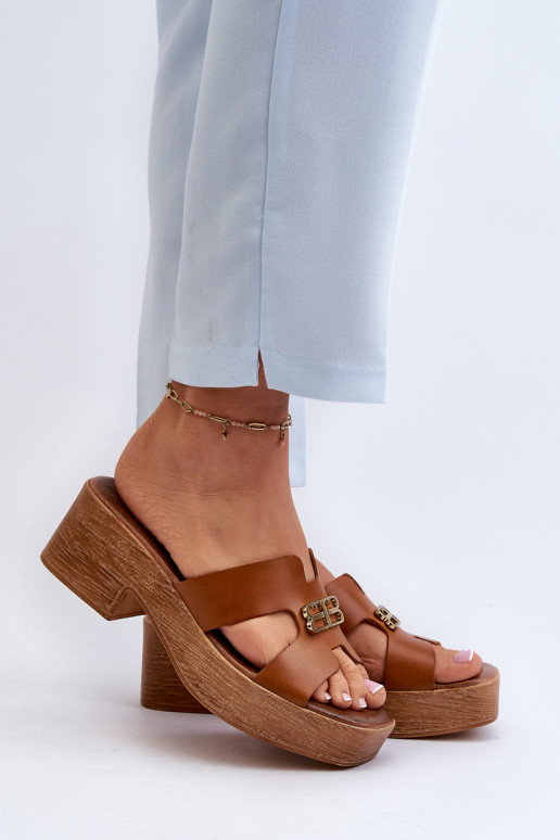 Zazoo 40412 Kožené Elegantný štýl Dámske papuče so zlatými detailmi Hnedá farba Zazoo 40412 Kožené Elegantný štýl Dámske papuče so zlatými detailmi Hnedá farba