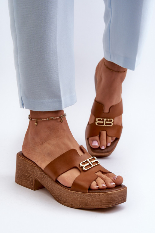 Zazoo 40412 Kožené Elegantný štýl Dámske papuče so zlatými detailmi Hnedá farba Zazoo 40412 Kožené Elegantný štýl Dámske papuče so zlatými detailmi Hnedá farba