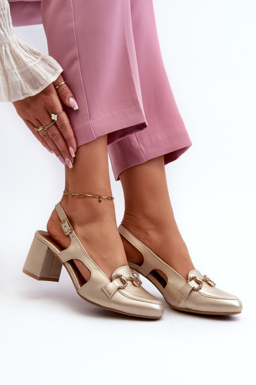 Dámske sandále na podpätku Máciejka 06419-25 zlatej farby Dámske sandále na podpätku Máciejka 06419-25 zlatej farby