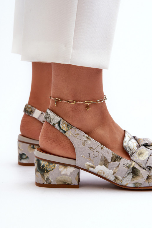 Dámske Dámske sandále Zapnuté nízkom opätku s kvetmi Máciejka N6539-38 zelená farba Dámske Dámske sandále Zapnuté nízkom opätku s kvetmi Máciejka N6539-38 zelená farba