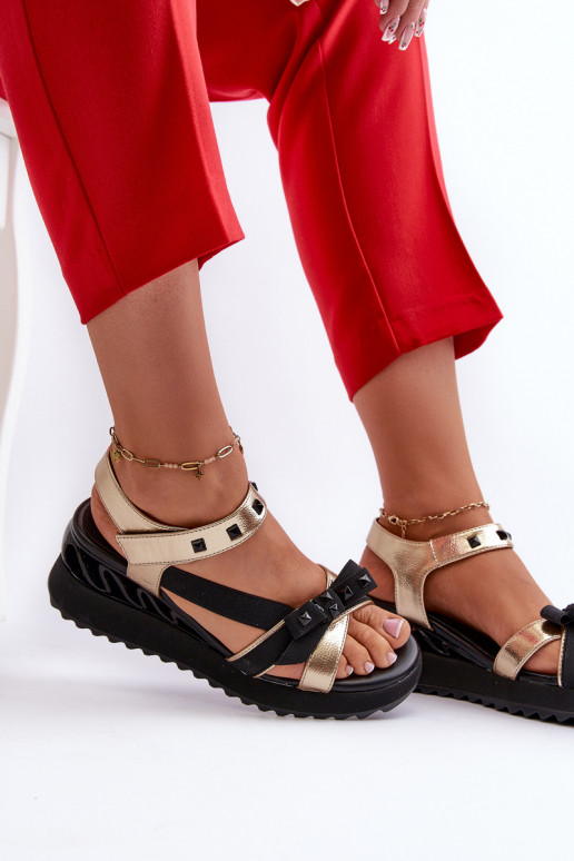 Dámske sandále so stuhami D&A CR956 zlatej farby