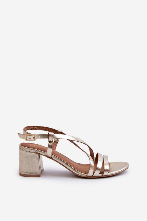 Dámske sandále s nízkymi podpätkami Máciejka 06653-25 zlatej farby Dámske sandále s nízkymi podpätkami Máciejka 06653-25 zlatej farby