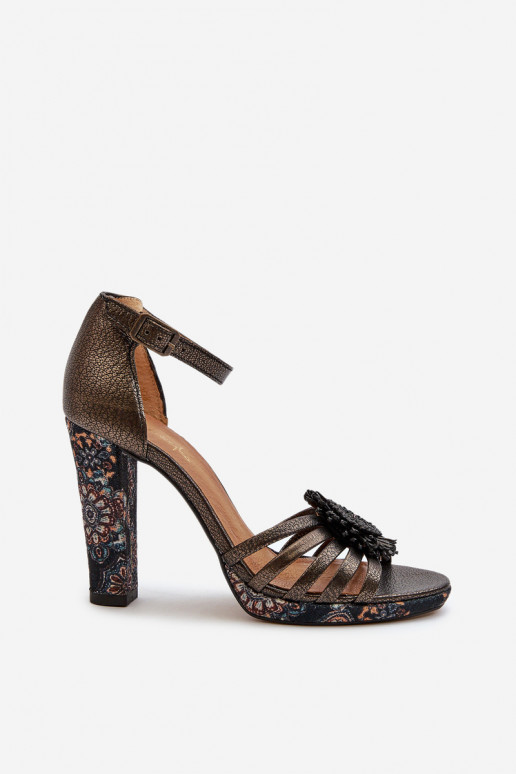 Dámske sandále na vysokom opätku s ozdobami Máciejka 06620-20 sivá Dámske sandále na vysokom opätku s ozdobami Máciejka 06620-20 sivá