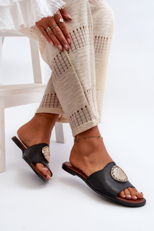 Zazoo 2938 Kožené papuče so širokými podpätkami s ozdobami čierna Zazoo 2938 Kožené papuče so širokými podpätkami s ozdobami čierna