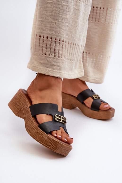 Zazoo 40412 Kožené Elegantný štýl Dámske papuče so zlatými detailmi čierna Zazoo 40412 Kožené Elegantný štýl Dámske papuče so zlatými detailmi čierna