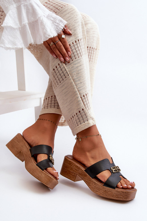 Zazoo 40412 Kožené Elegantný štýl Dámske papuče so zlatými detailmi čierna Zazoo 40412 Kožené Elegantný štýl Dámske papuče so zlatými detailmi čierna