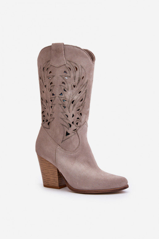 s prvkami prelamovania čižmy Stred lýtok s podpätkami zo semišu LeInski 3609 farba cappuccino s prvkami prelamovania čižmy Stred lýtok s podpätkami zo semišu LeInski 3609 farba cappuccino