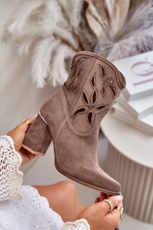 Prelamované čižmy vyrobené zo semišu s podpätkami LeInski 3629 béžová Prelamované čižmy vyrobené zo semišu s podpätkami LeInski 3629 béžová