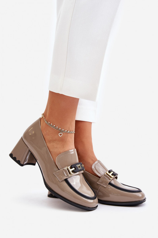 s lakovým efektom topánky Dámske s podpätkami s ozdobami Artiker 55C1054 béžová s lakovým efektom topánky Dámske s podpätkami s ozdobami Artiker 55C1054 béžová